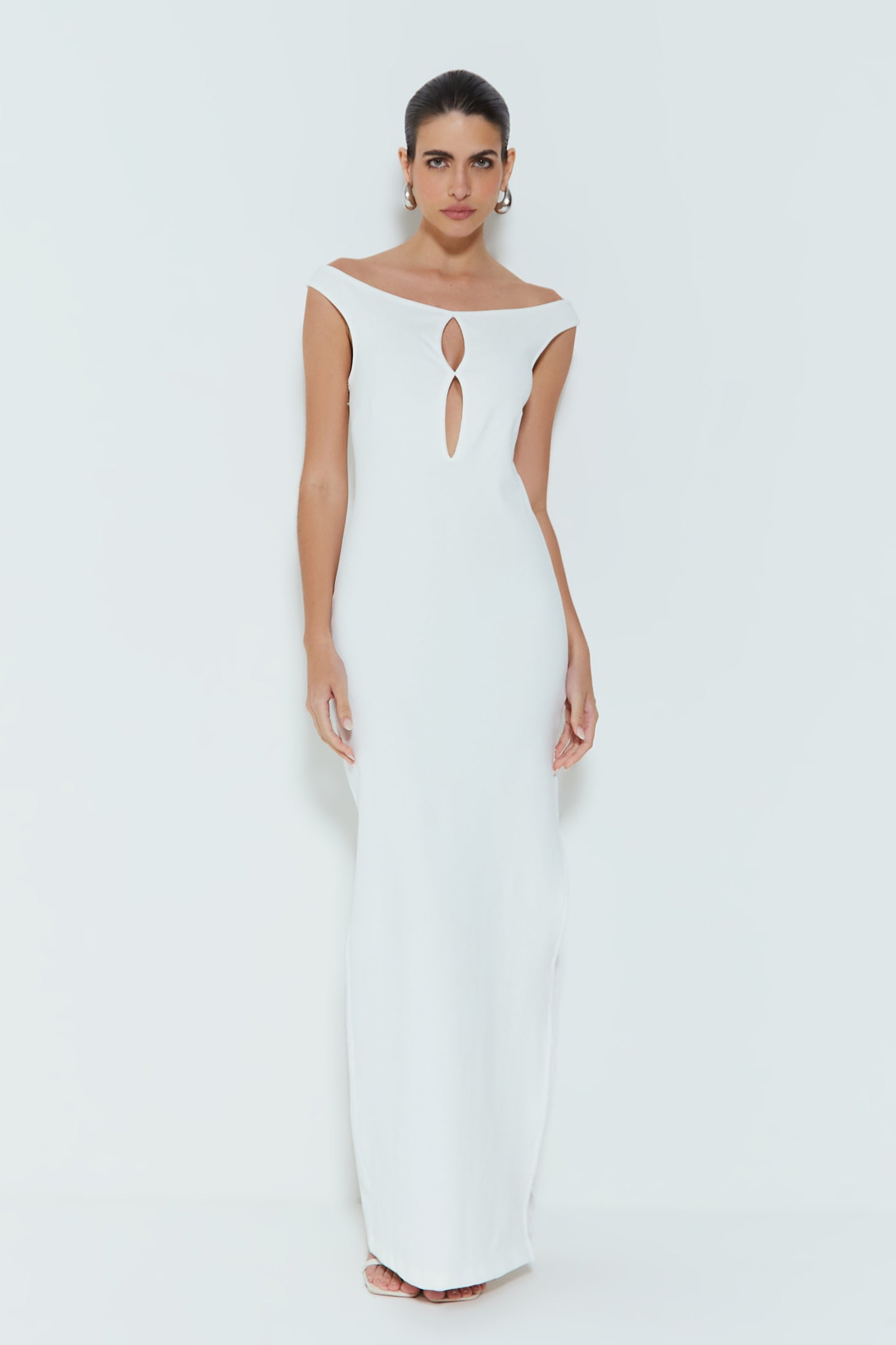 VESTIDO LONGO COM RECORTES MEIO BUSTO E FENDA LATERAL OFF WHITE