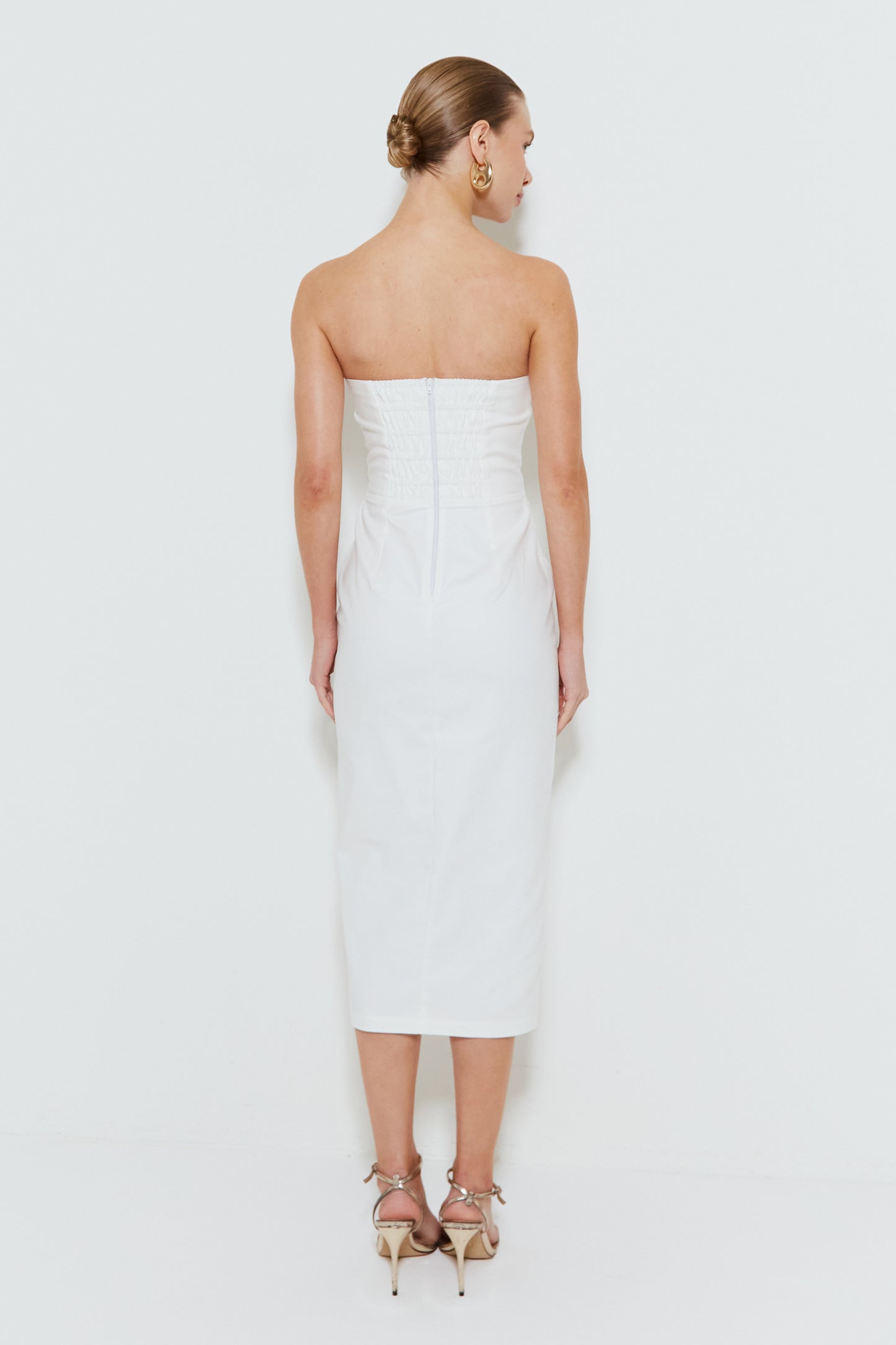 VESTIDO MIDI TOMARA QUE CAIA COM BUSTO ESTRUTURADO OFF WHITE