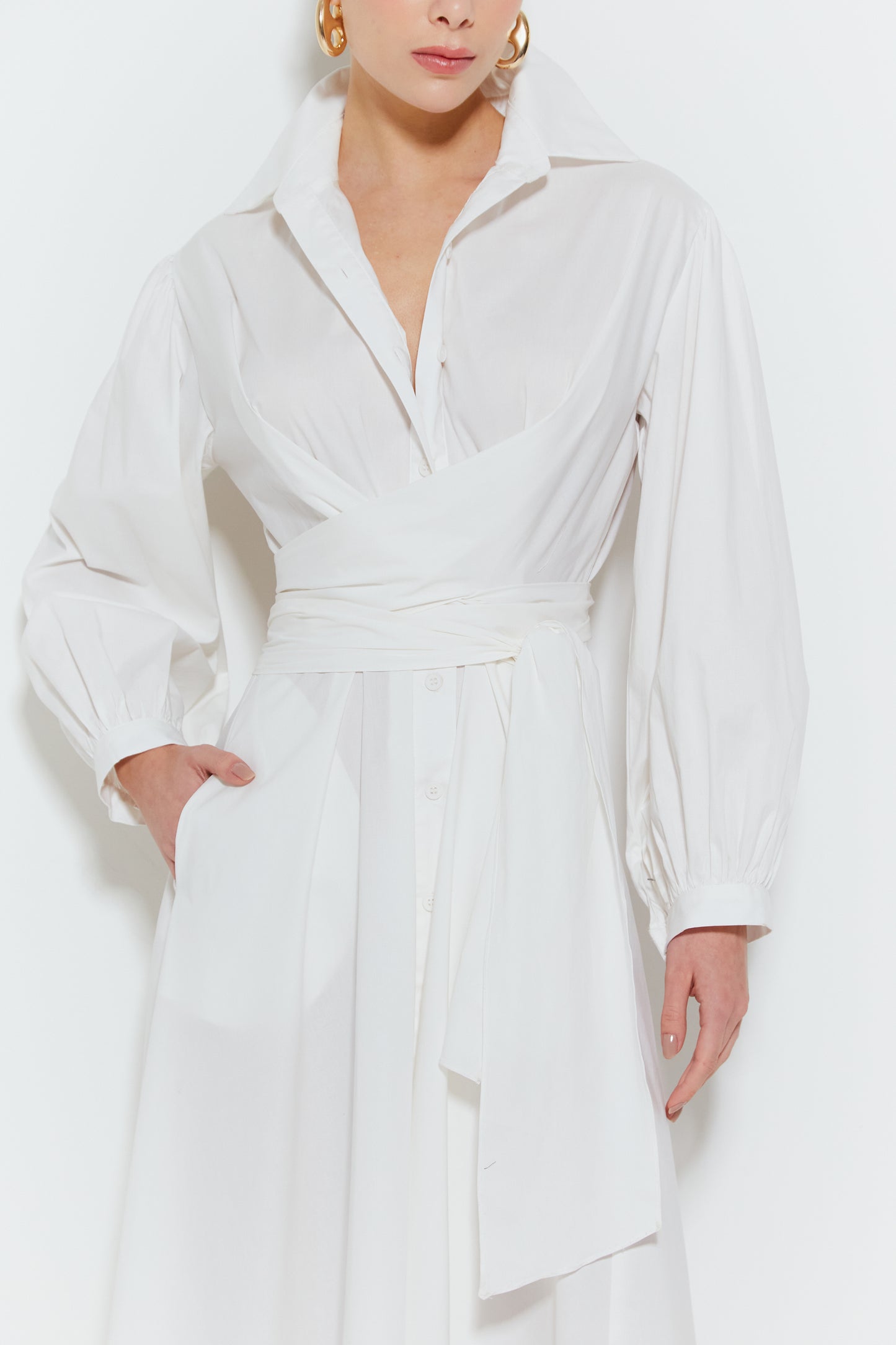 CHEMISE COM MANGAS BUFANTES E AMARRACAO OFF WHITE