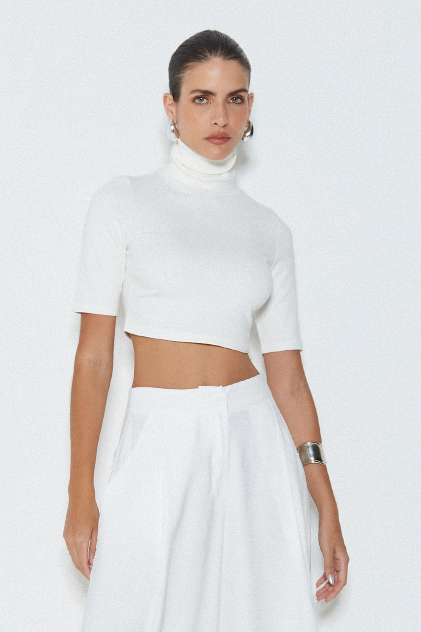 CROPPED MANGA CURTA GOLA ALTA COM ZIPER OFF WHITE