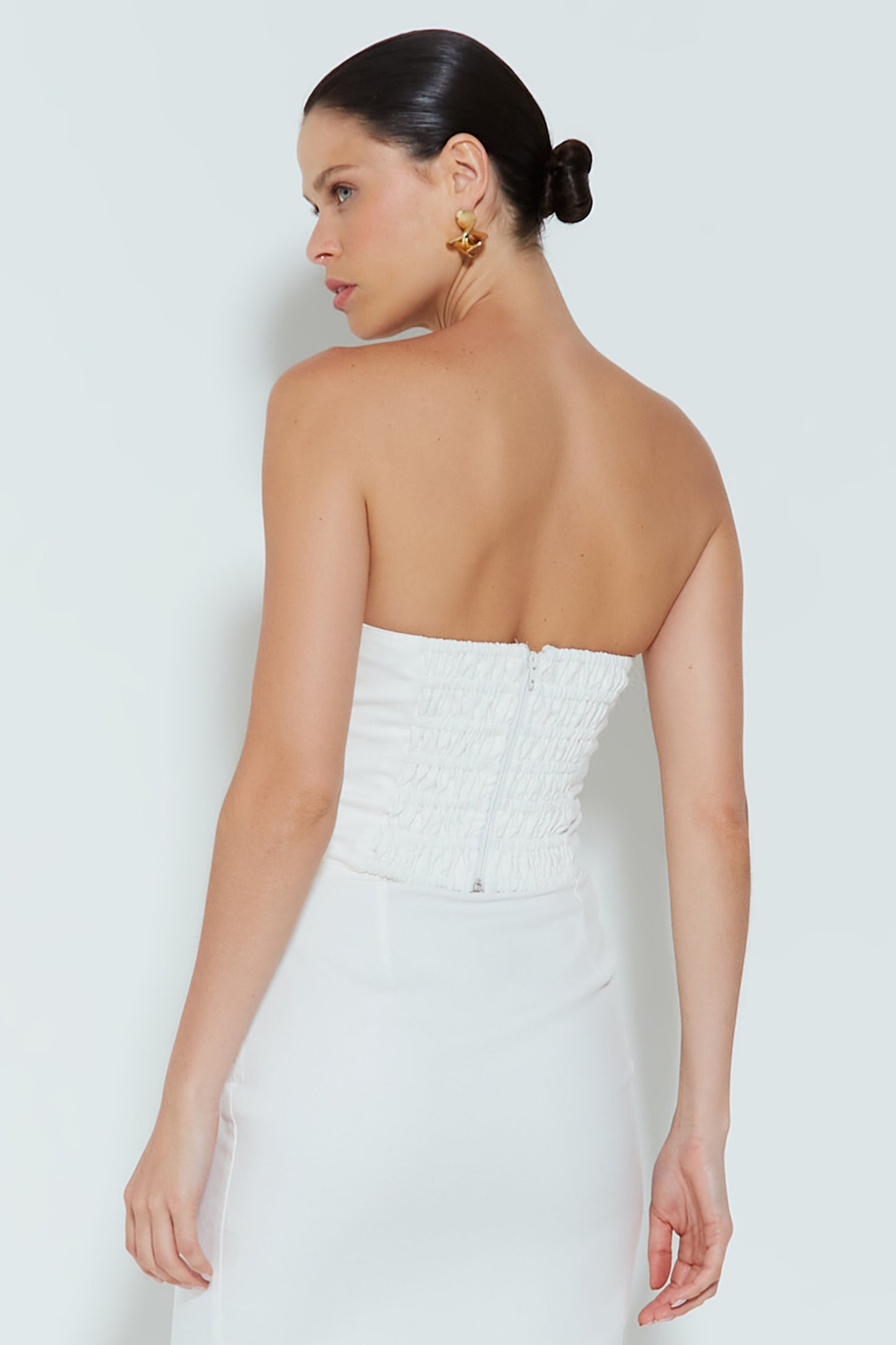 CROPPED TOMARA QUE CAIA ESTRUTURADO COM DECOTE QUADRADO OFF WHITE